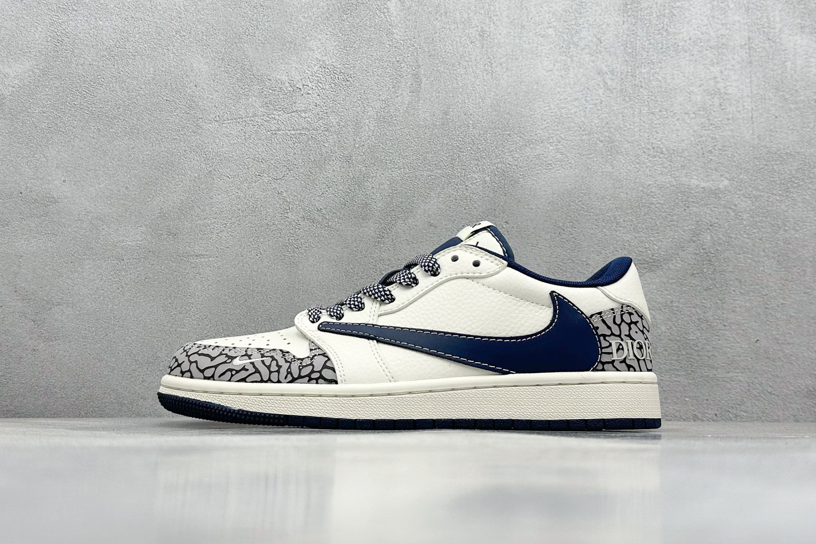 XC版 Fragment x TS x Air Jordan 1 Low x Dior 三方联名倒钩低帮  CF3688-029