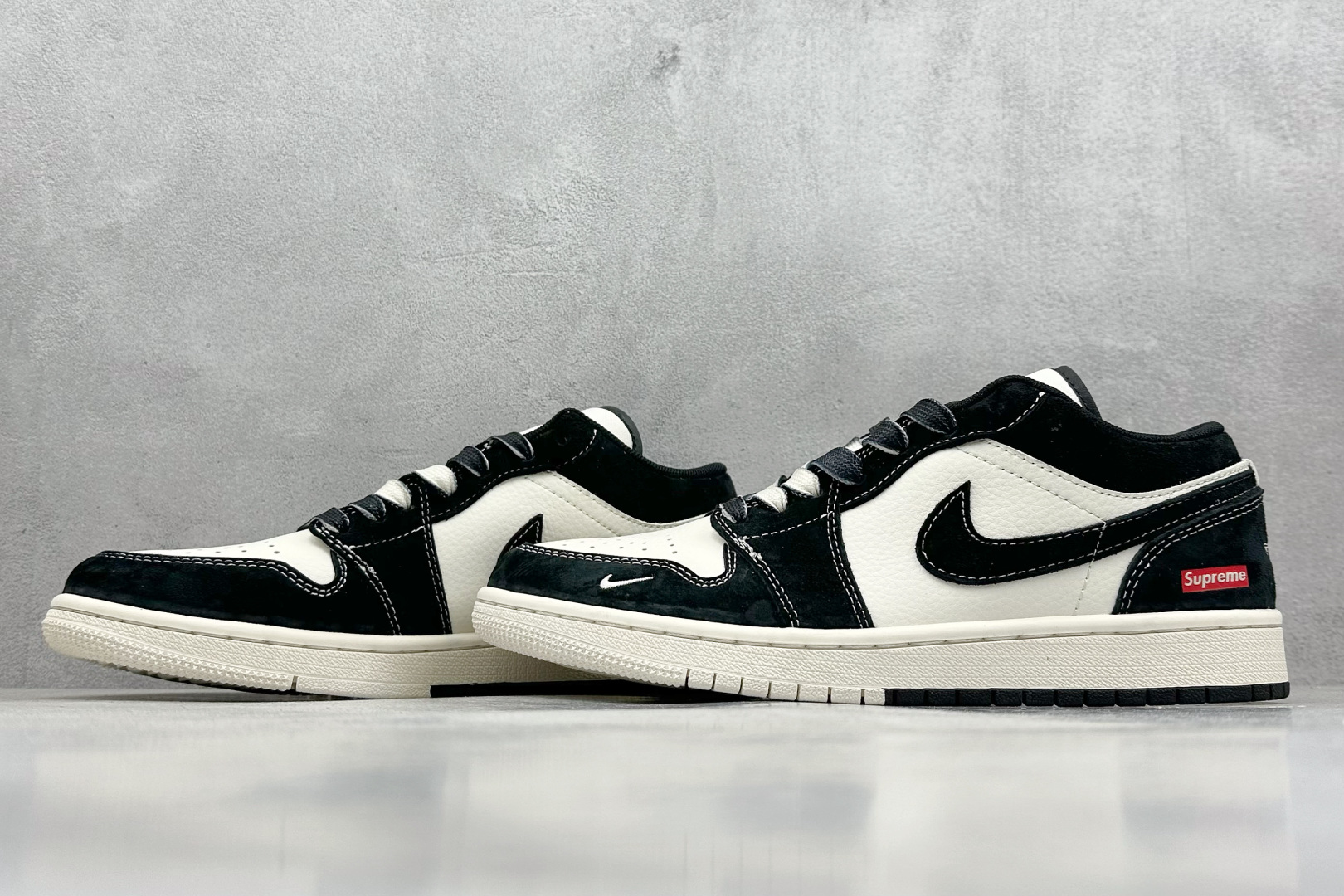 XC版 Nike Jordan Air Jordan 1“Supreme联名——黑白双拼”  SJ9950-021