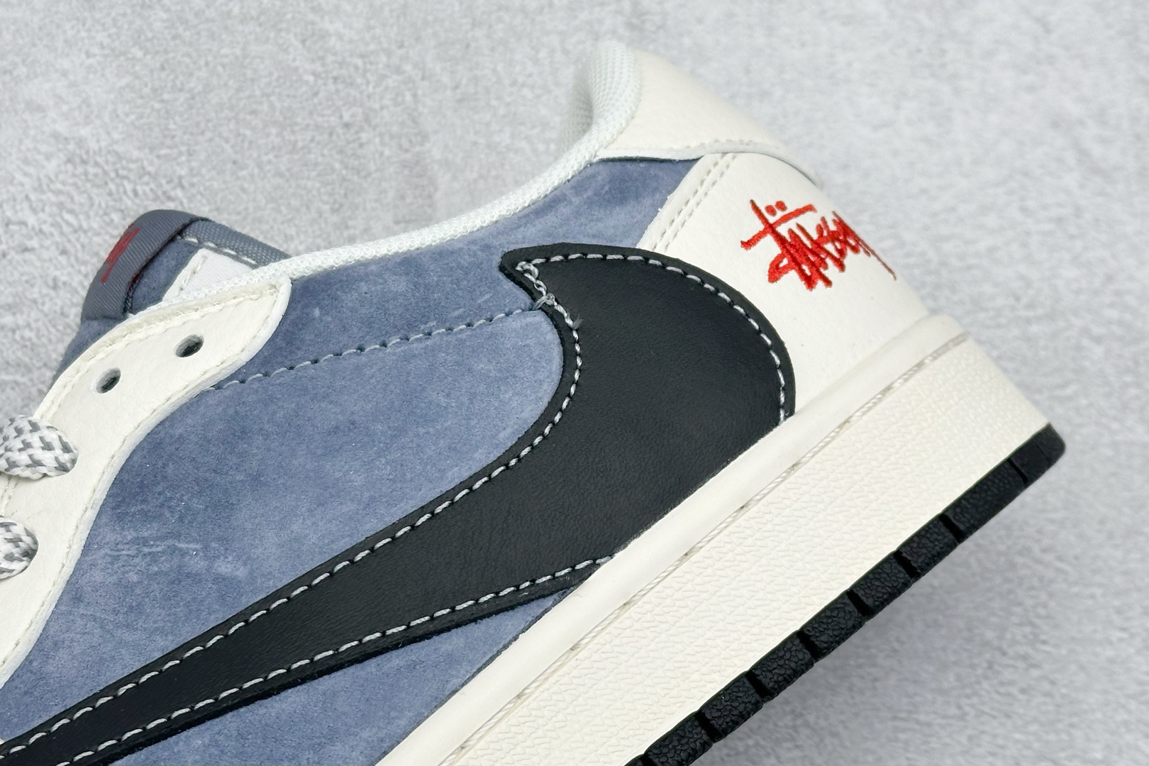 XC版 Fragment x Travis Scott x 斯图西 Air Jordan 1 Low 三方联名倒钩  XZ6188-578
