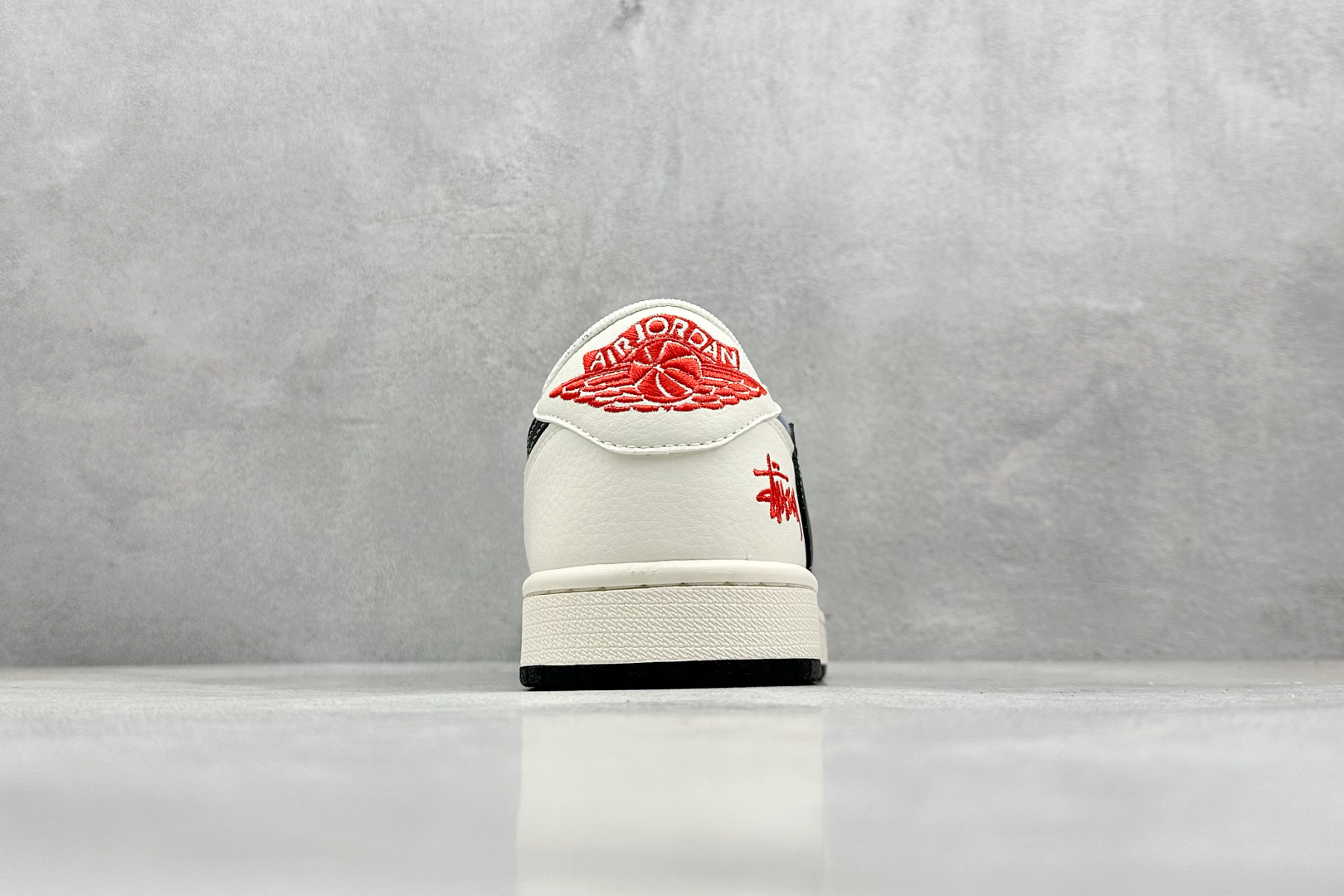 XC版 Fragment x Travis Scott x 斯图西 Air Jordan 1 Low 三方联名倒钩  XZ6188-578