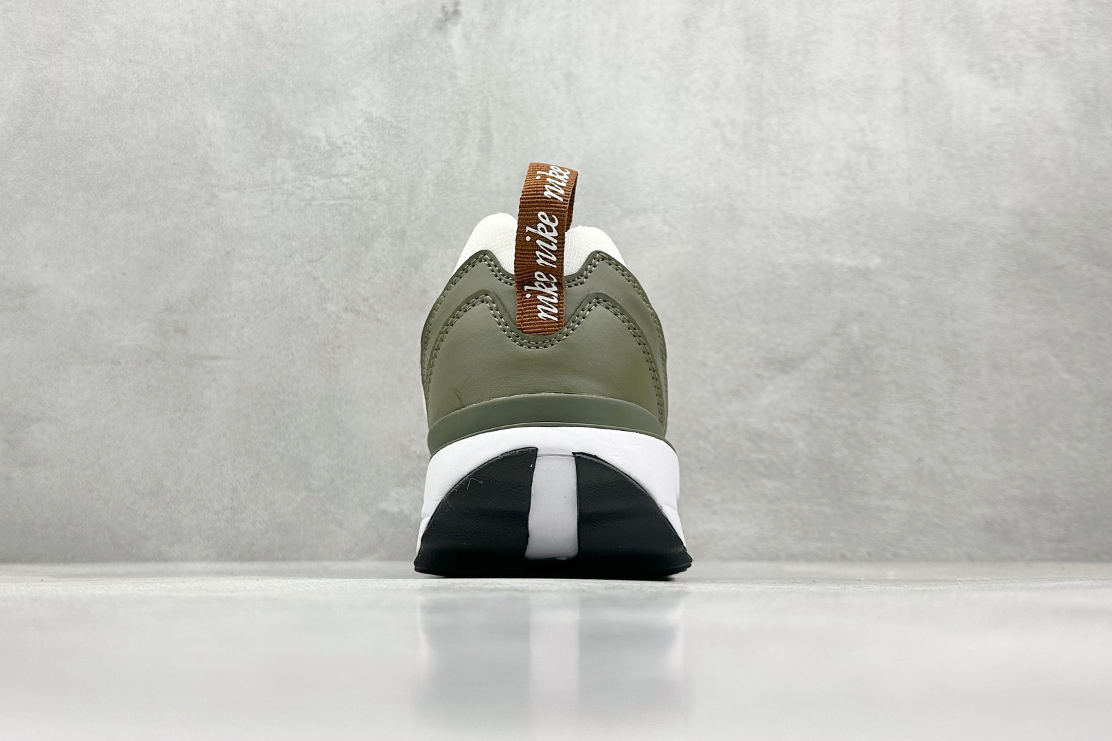 TW版 NK Air Max Dawn 黎明系列低帮气垫百搭休闲运动慢跑鞋  FZ4239-300