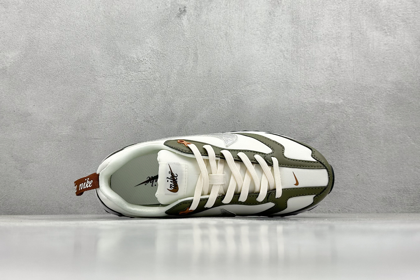 TW版 NK Air Max Dawn 黎明系列低帮气垫百搭休闲运动慢跑鞋  FZ4239-300