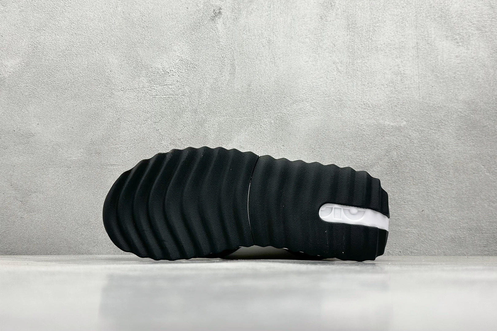 TW版 NK Air Max Dawn 黎明系列低帮气垫百搭休闲运动慢跑鞋  FZ4239-300