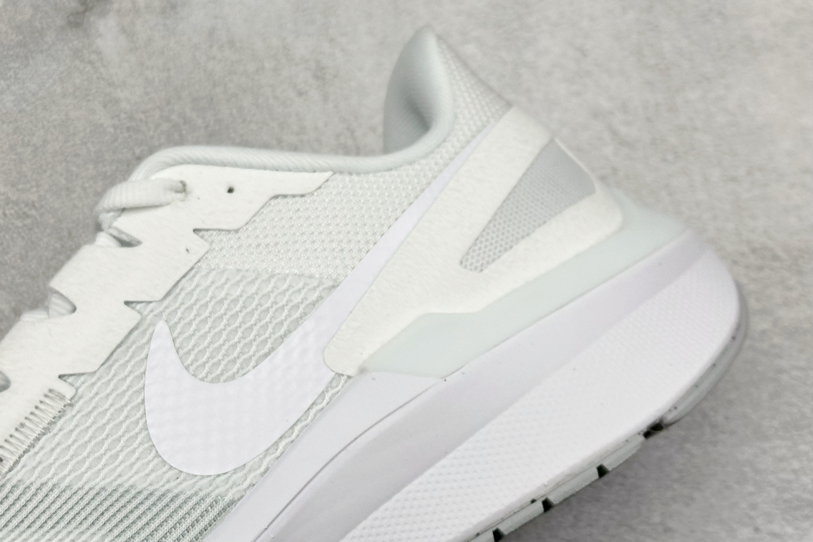 CD版 Nike Air Zoom Structure 登月 25代 网面透气跑鞋  DJ7883-105
