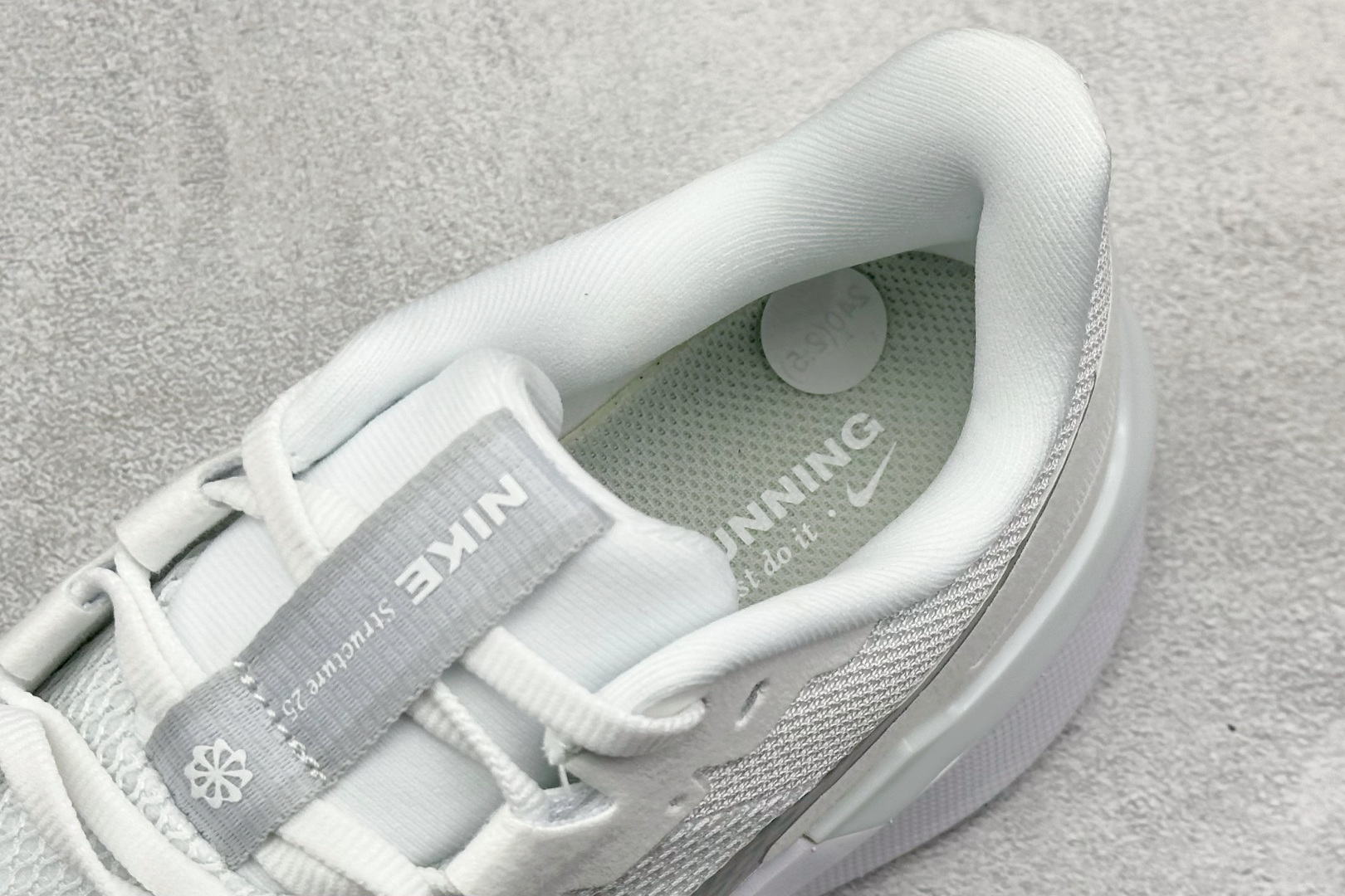 CD版 Nike Air Zoom Structure 登月 25代 网面透气跑鞋 DJ7884-101