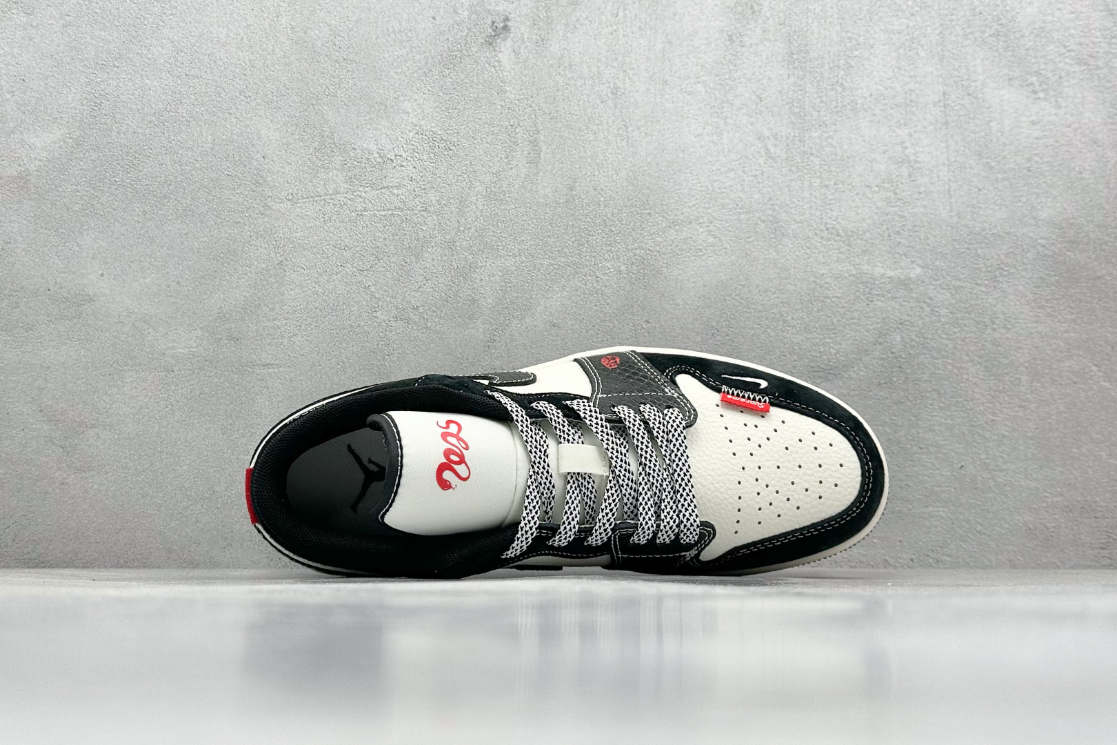 XC版 Air Jordan 1 Retro Low 蛇年限定 白黑小钩 SJ9950-056