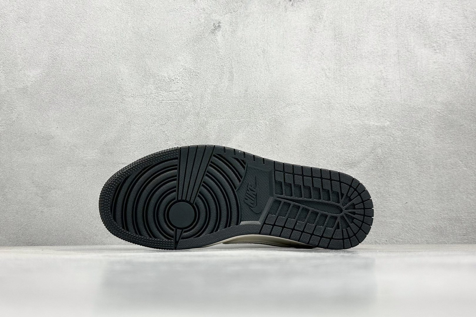 XC版 Travis Scott x Fragment Design x Air Jordan 1 Low OG SP 乔1暴力熊联名 XS7089-526