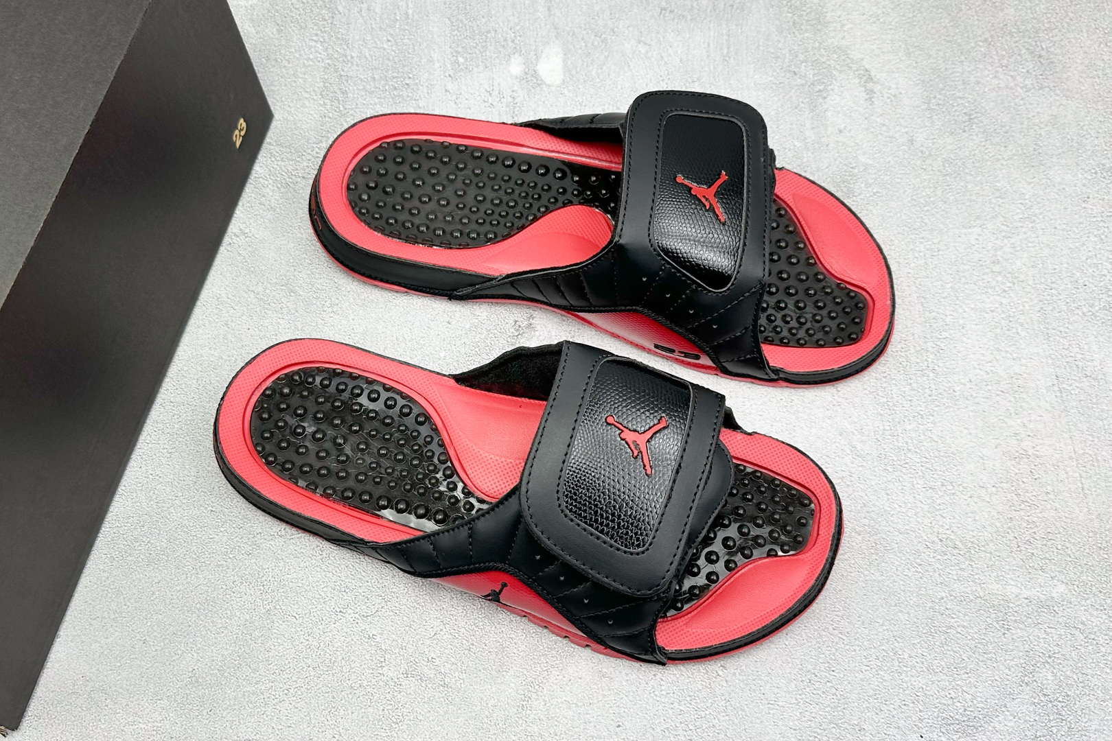 Air Jordan Hydro 12 Retro 时尚魔术贴拖鞋 820265-010