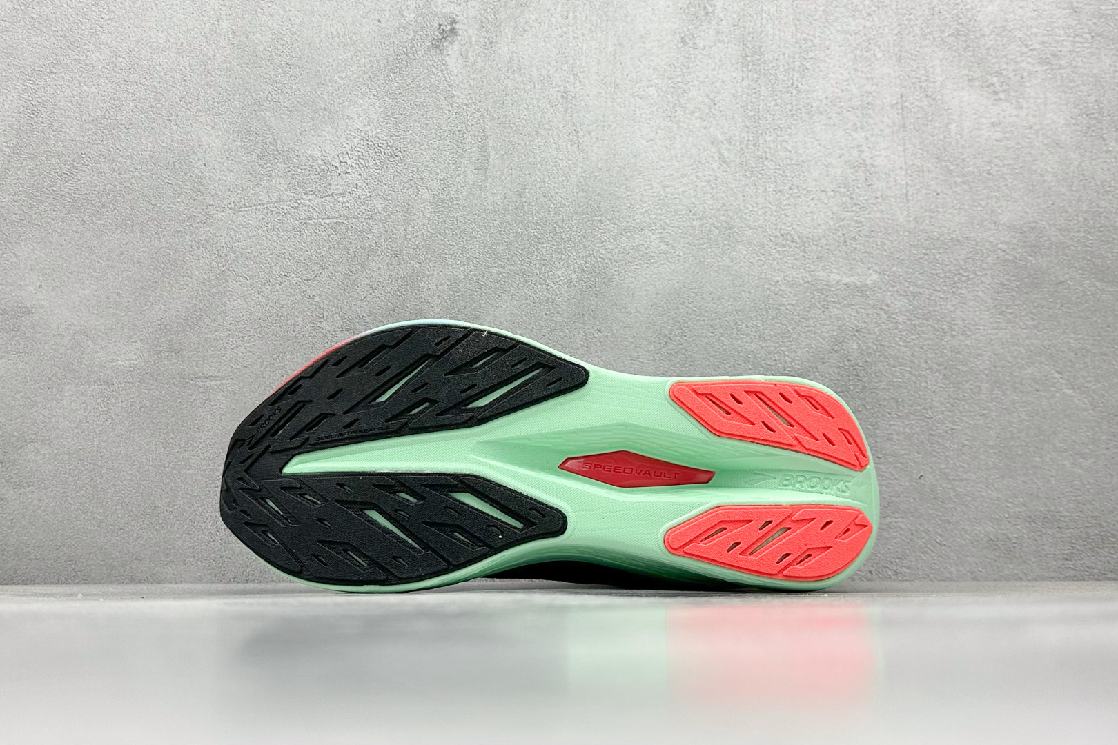Brooks Hyperion Max 2 布鲁克斯 烈风2 减震竞速马拉松专业跑鞋 110434
