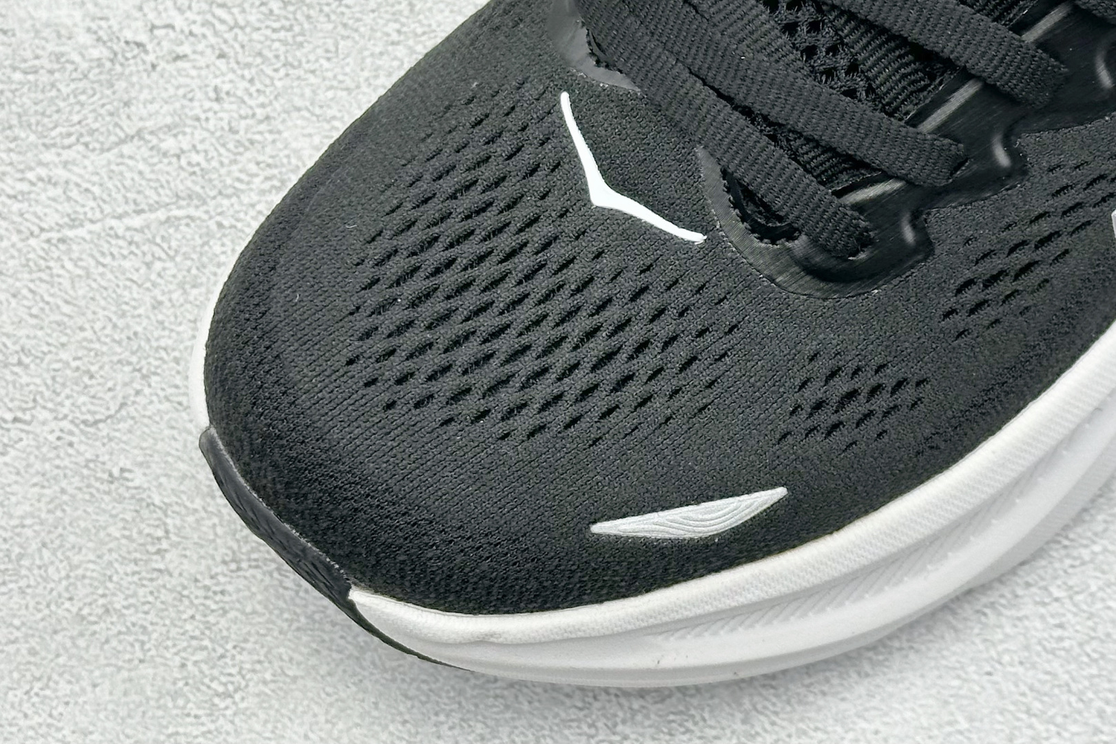 YH HOKA M CLIFTON 9 全新配色这个品牌来自于新西兰的毛利语 1162012