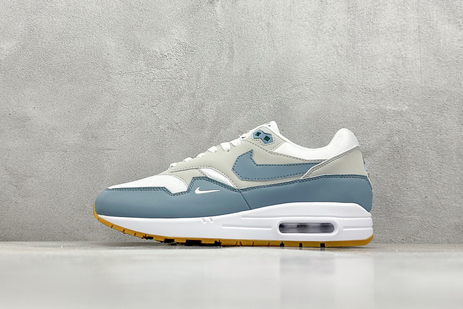 Nike Air Max 1 x SWOOSH Exclusive ”Low Poly” 白蓝 复古休闲跑步鞋 HV1940-100