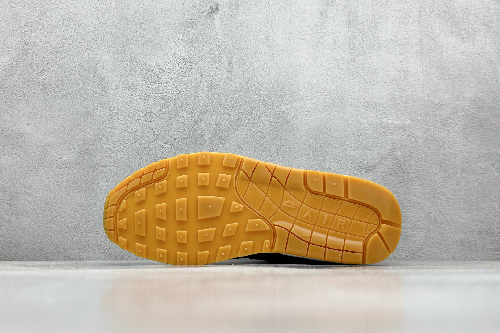 Nike Air Max 1 x SWOOSH Exclusive ”Low Poly” 白蓝 复古休闲跑步鞋 HV1940-100