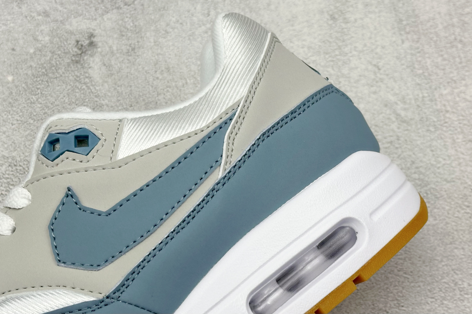 Nike Air Max 1 x SWOOSH Exclusive ”Low Poly” 白蓝 复古休闲跑步鞋 HV1940-100