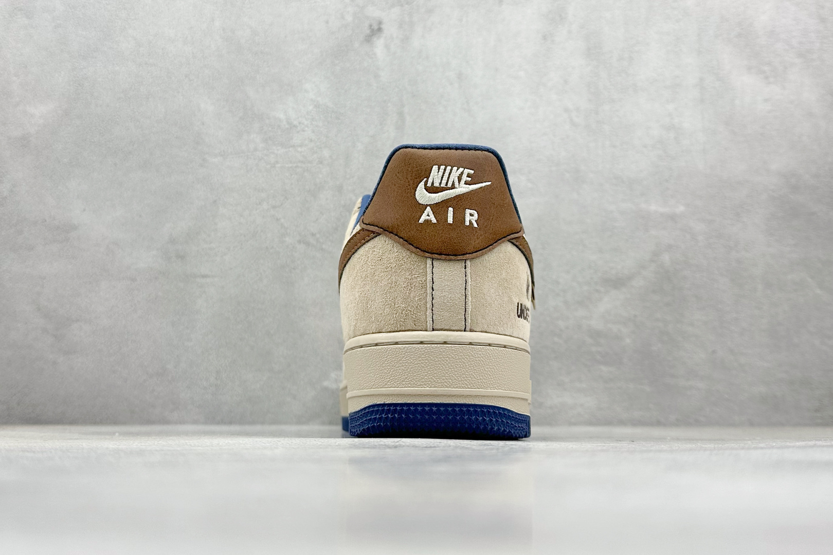 XC版 Nike Air Force 1 Low 07 x UNDEFEATED 灰棕小钩  KK1988-062
