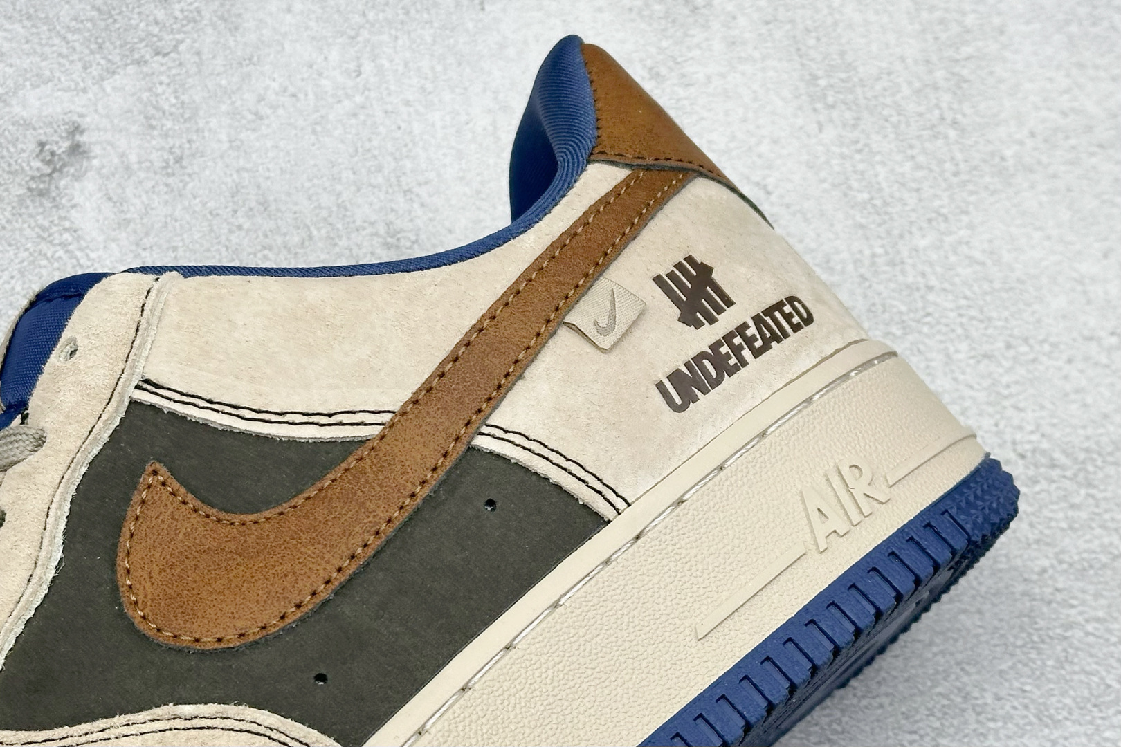 XC版 Nike Air Force 1 Low 07 x UNDEFEATED 灰棕小钩  KK1988-062
