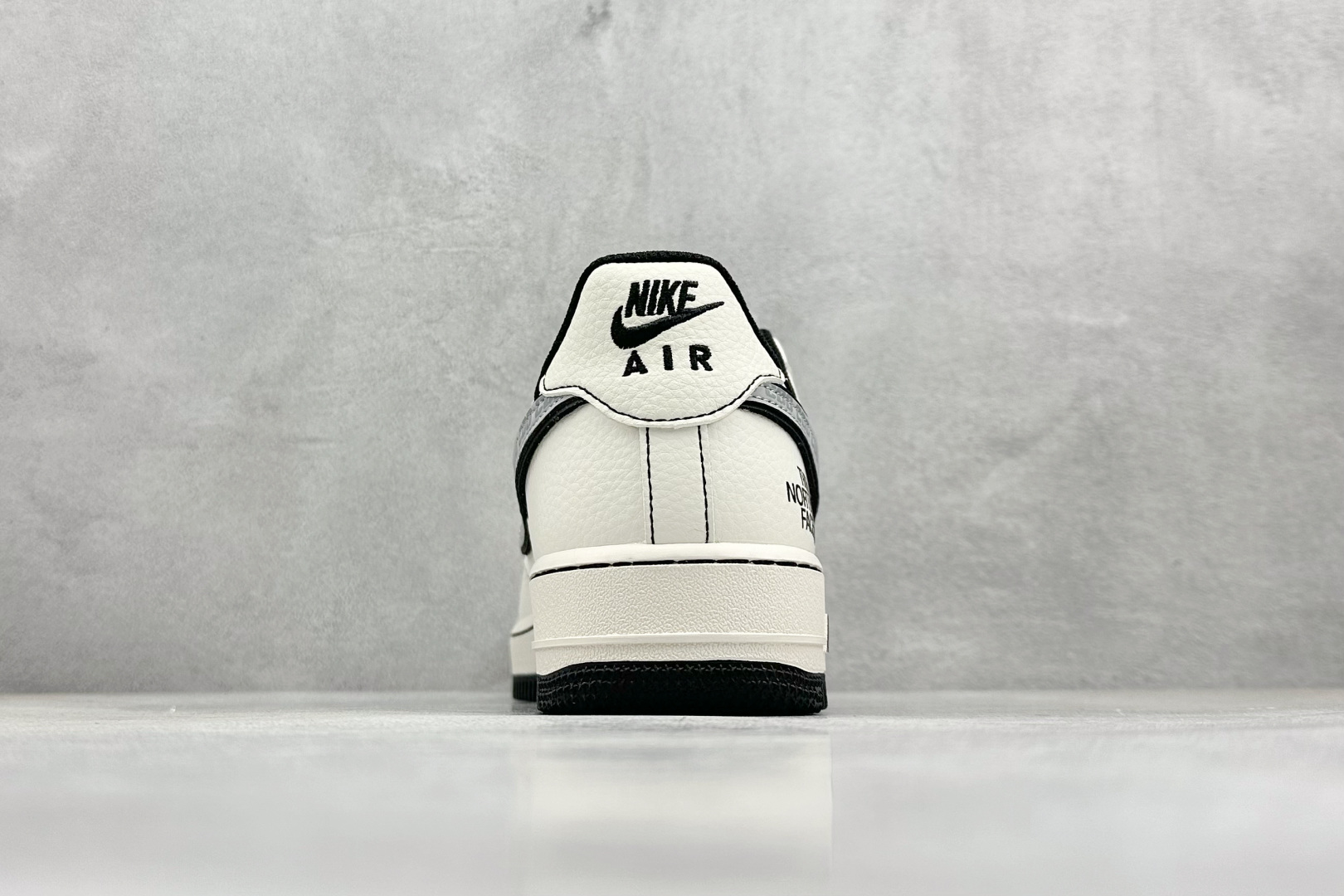 XC版 Nike Air Force 1 Low 07 x The North Face x CDG 白黑小钩 HH7518-050