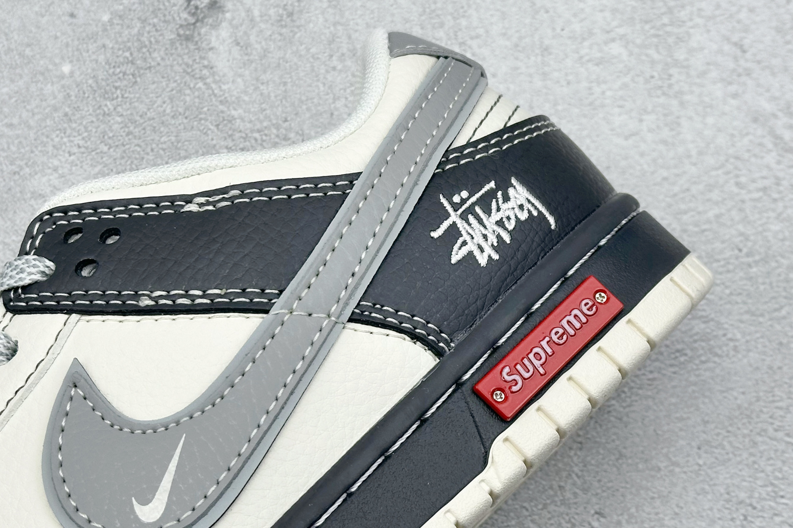 Nike SB Dunk Low x Supreme x Stussy 白灰双小钩  HD2258-223