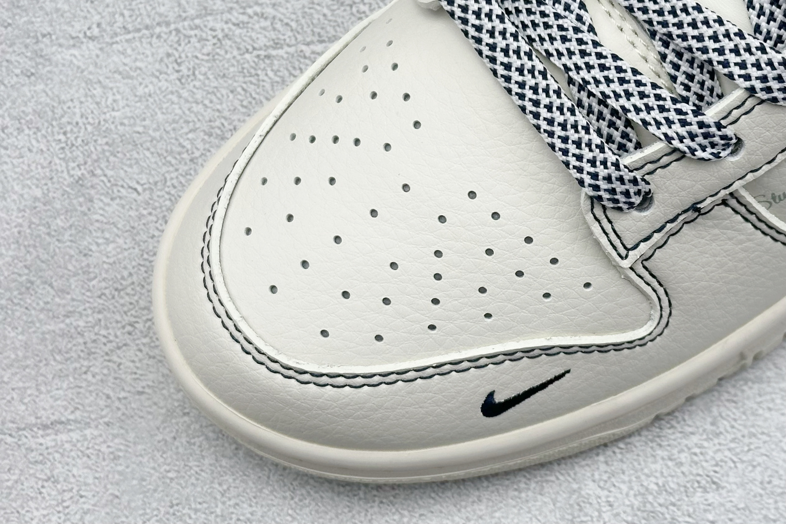 XC版 Nike SB Dunk Low x Stussy 米红蓝三小钩  XY1688-012
