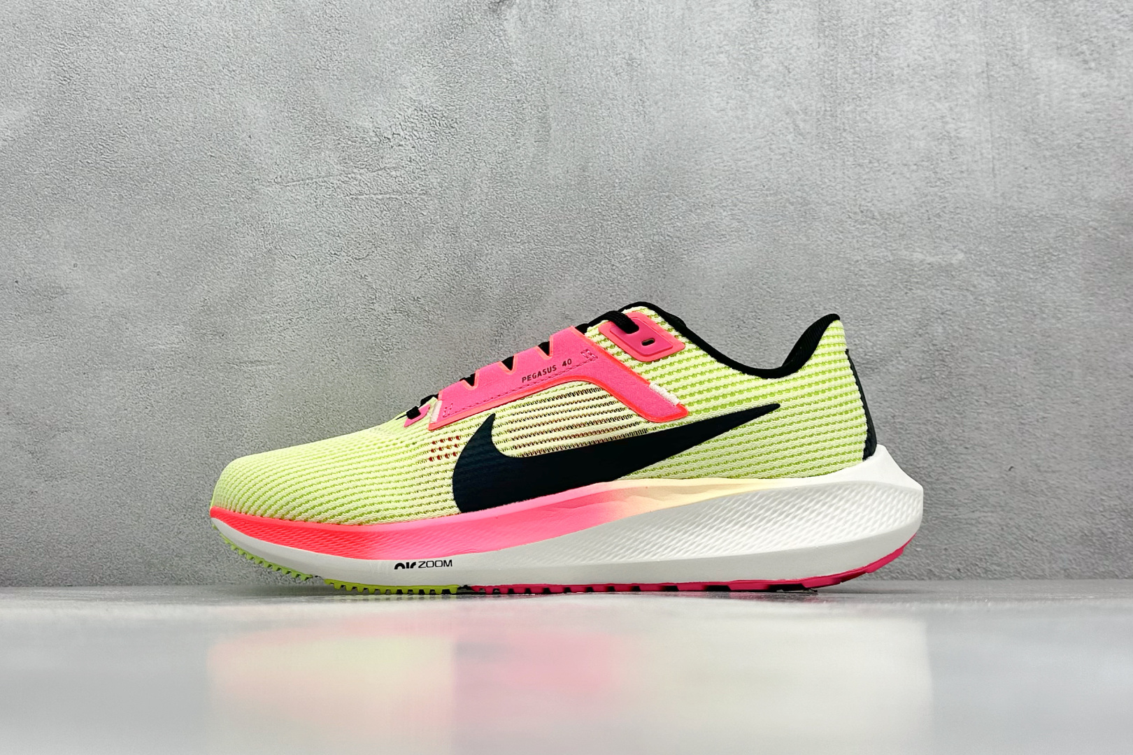 纯原福利 
Air Zoom Pegasus 40
外贸专供订单 原厂折返国内销售 
国外专柜标准数据开