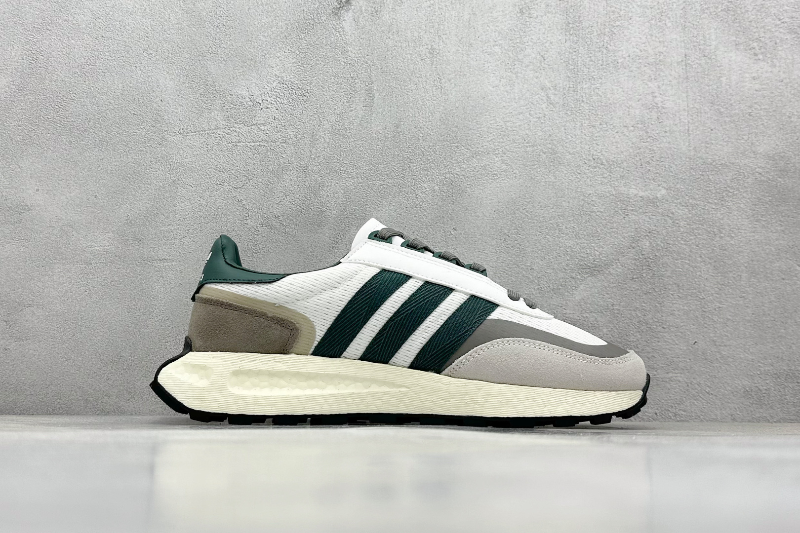  
RS版 Adidas Retropy E5 阿迪新款运动休闲爆米花跑鞋

货号：IE3910
尺码