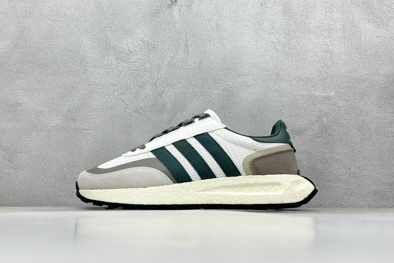  
RS版 Adidas Retropy E5 阿迪新款运动休闲爆米花跑鞋

货号：IE3910
尺码