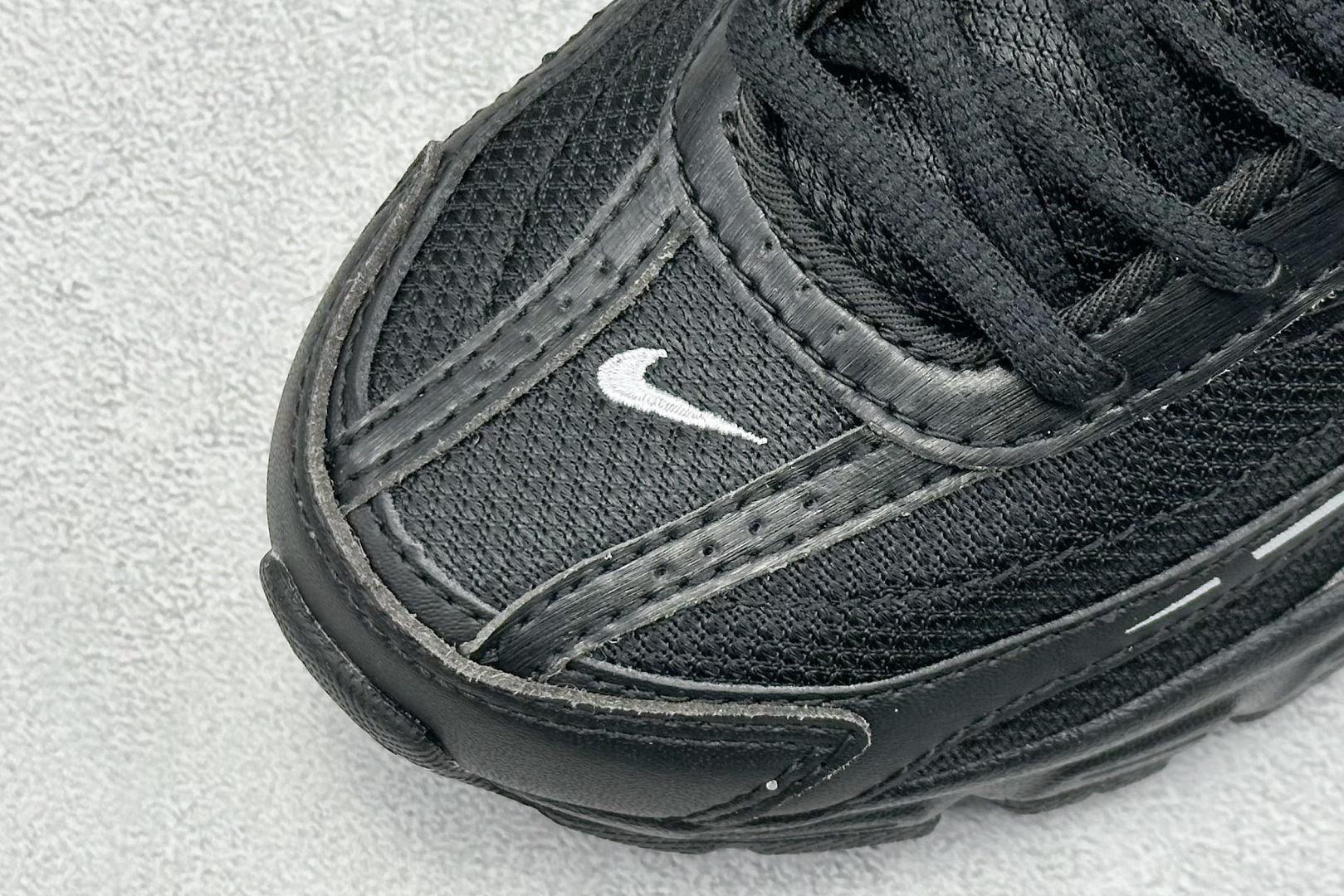  
Nike Initiator Running 耐克INS
超火复古老爹跑鞋 
耐克 P-6000老爹