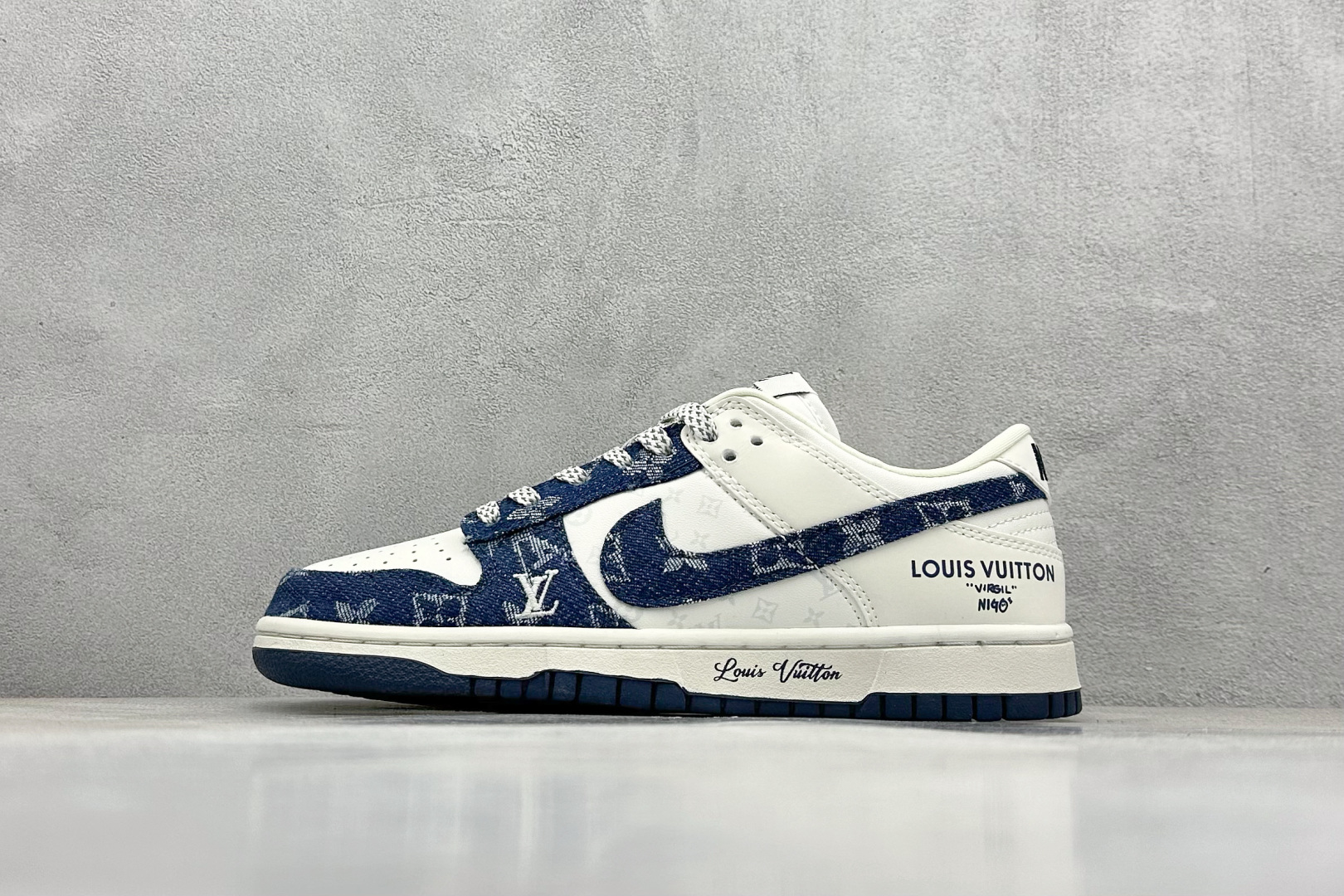  
K版 Nk SB Dunk Low LV联名-深蓝牛仔 周年高端定制 低帮休闲板鞋
 #定制鞋盒 大