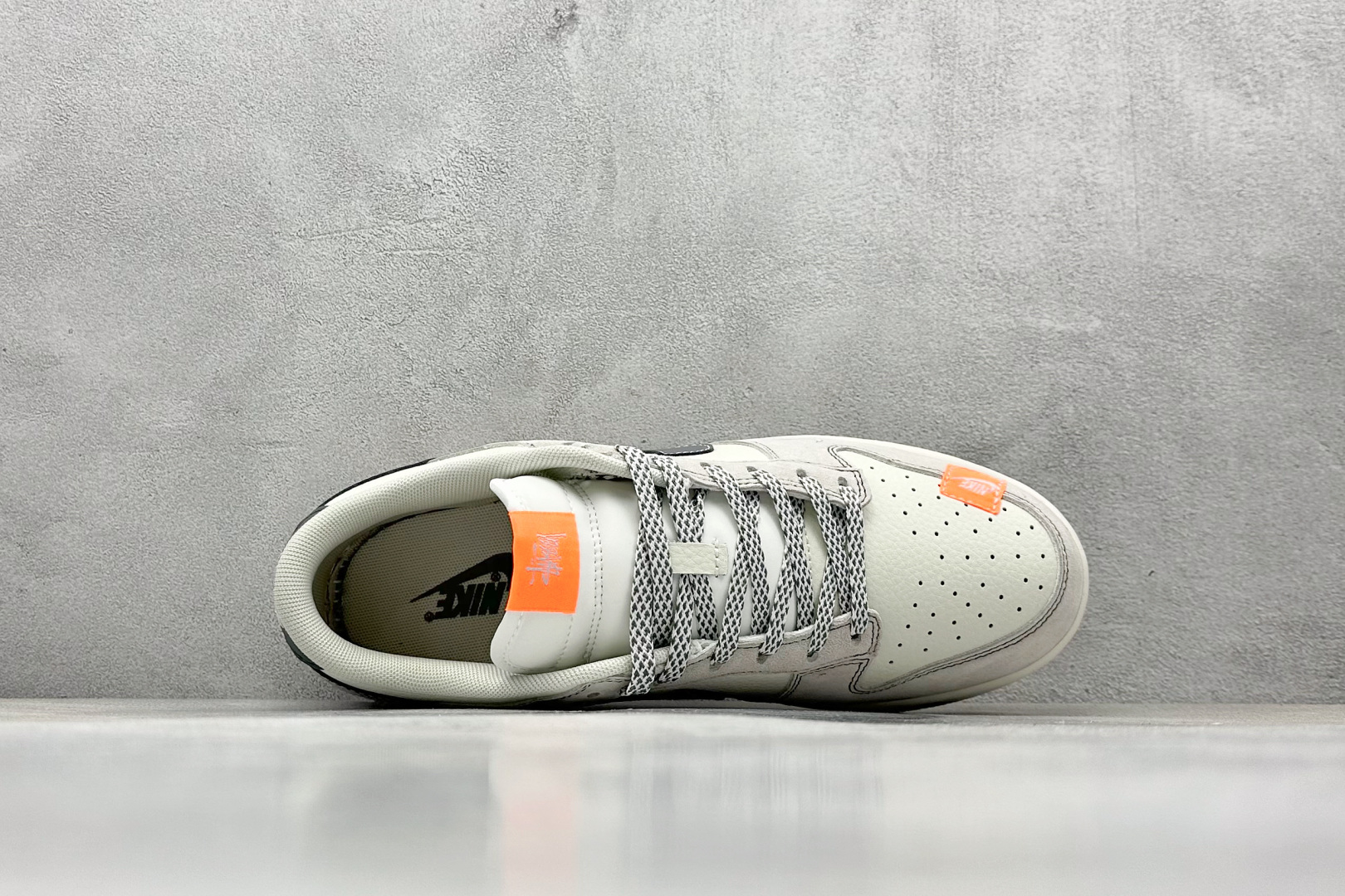  
K版 Nike SB Dunk Low x Stussy 白青橙标
纯原大厂出品 极力推荐
原装头层