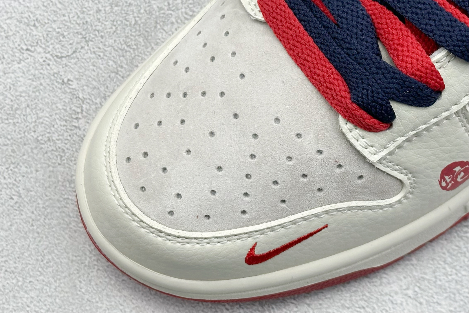  
K版 Nk SB Dunk Low Supreme联名蛇年限定 红蛇纹 周年高端定制 低帮休闲板鞋
