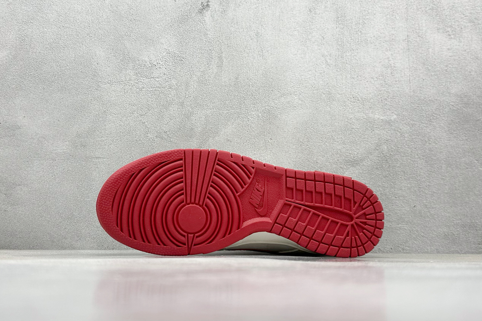  
K版 Nk SB Dunk Low Supreme联名蛇年限定 红蛇纹 周年高端定制 低帮休闲板鞋
