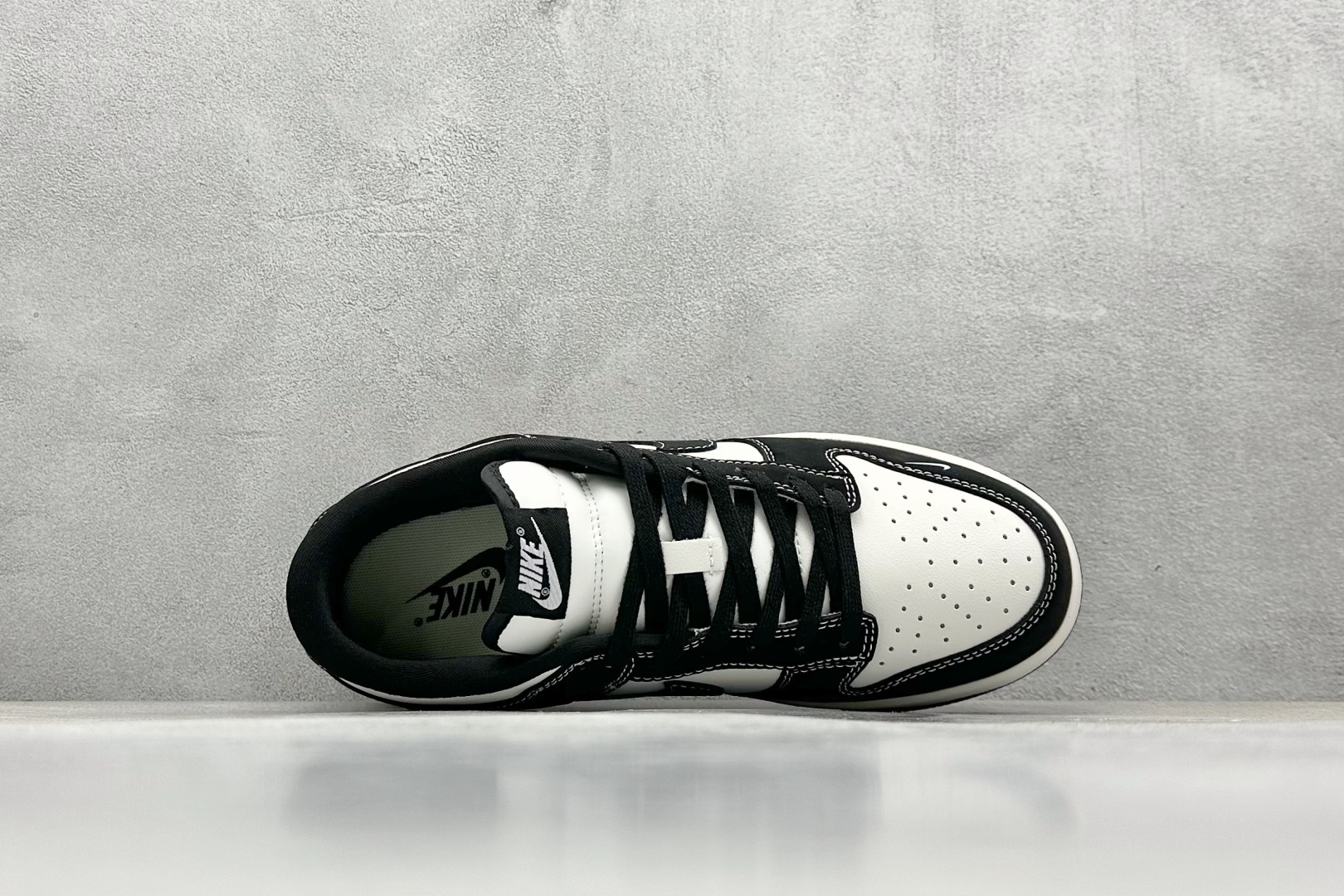  
K版 NIKE SB Dunk Low 蝙蝠侠联名
性价比天花板 尝鲜先行版
原装头层材料 独家版型