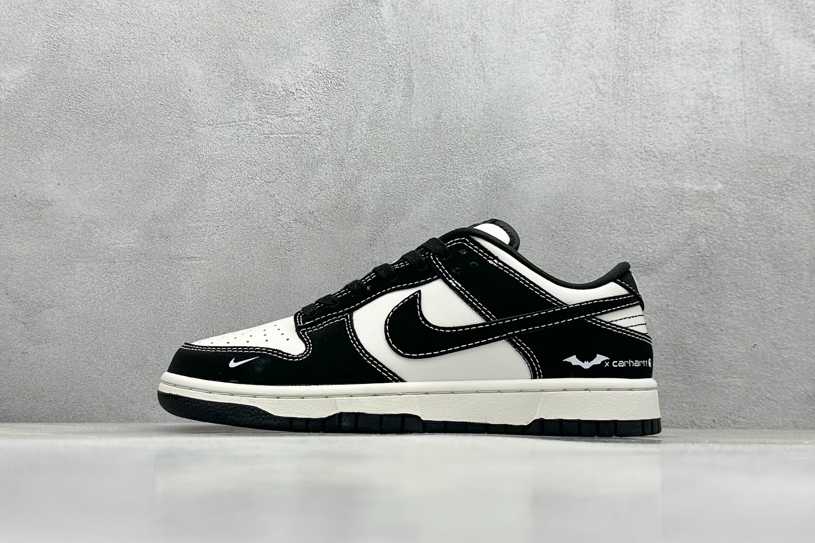  
K版 NIKE SB Dunk Low 蝙蝠侠联名
性价比天花板 尝鲜先行版
原装头层材料 独家版型