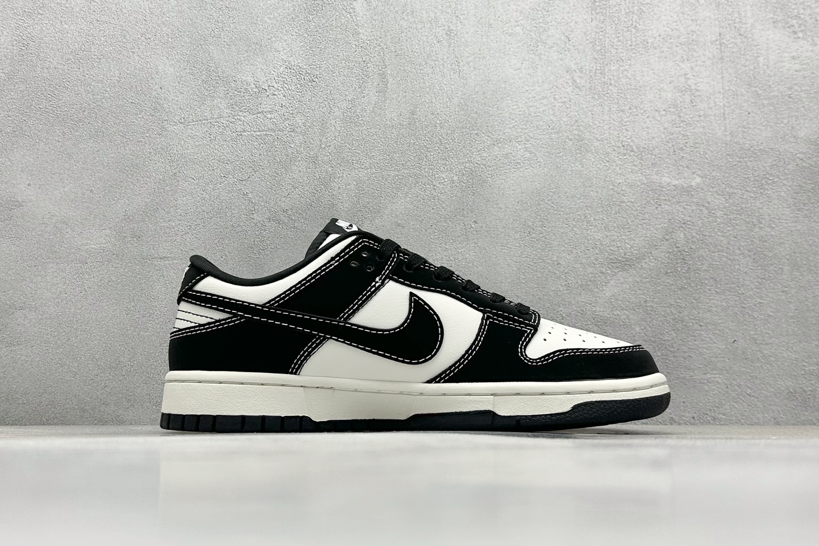  
K版 NIKE SB Dunk Low 蝙蝠侠联名
性价比天花板 尝鲜先行版
原装头层材料 独家版型