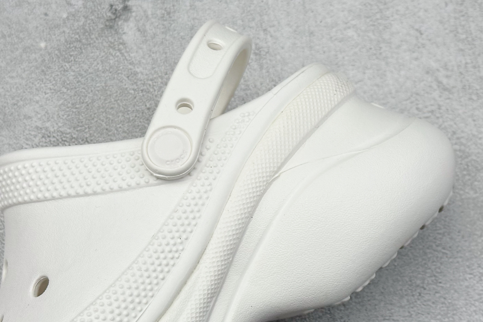  终端放店
K版  Crocs 卡洛驰 鲸鱼

Size：M4=36-37
           M5=