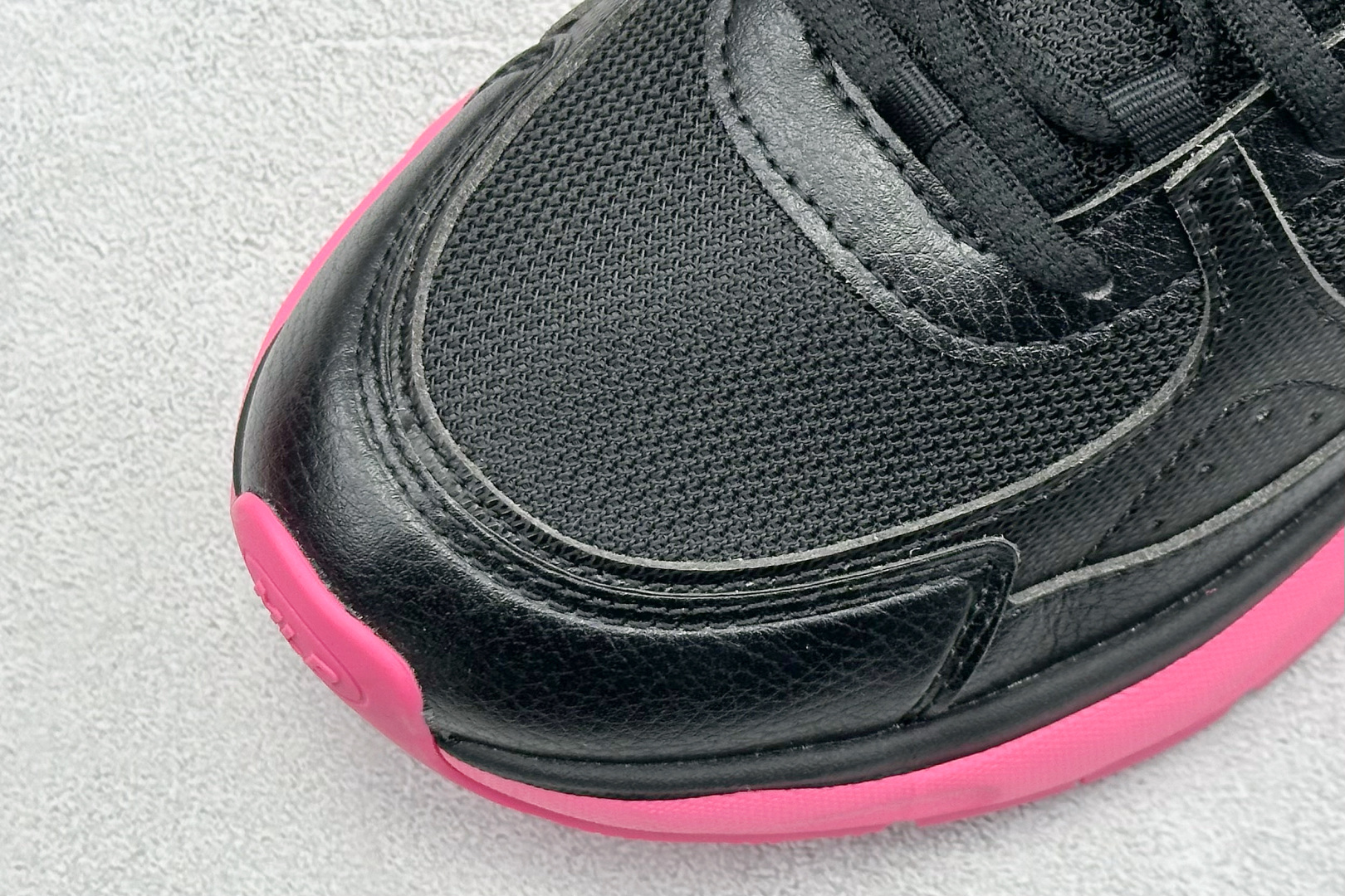福利特价 终端放店
MLB Chunky Runner Fastball 24SS复古舒适 织物合成革防