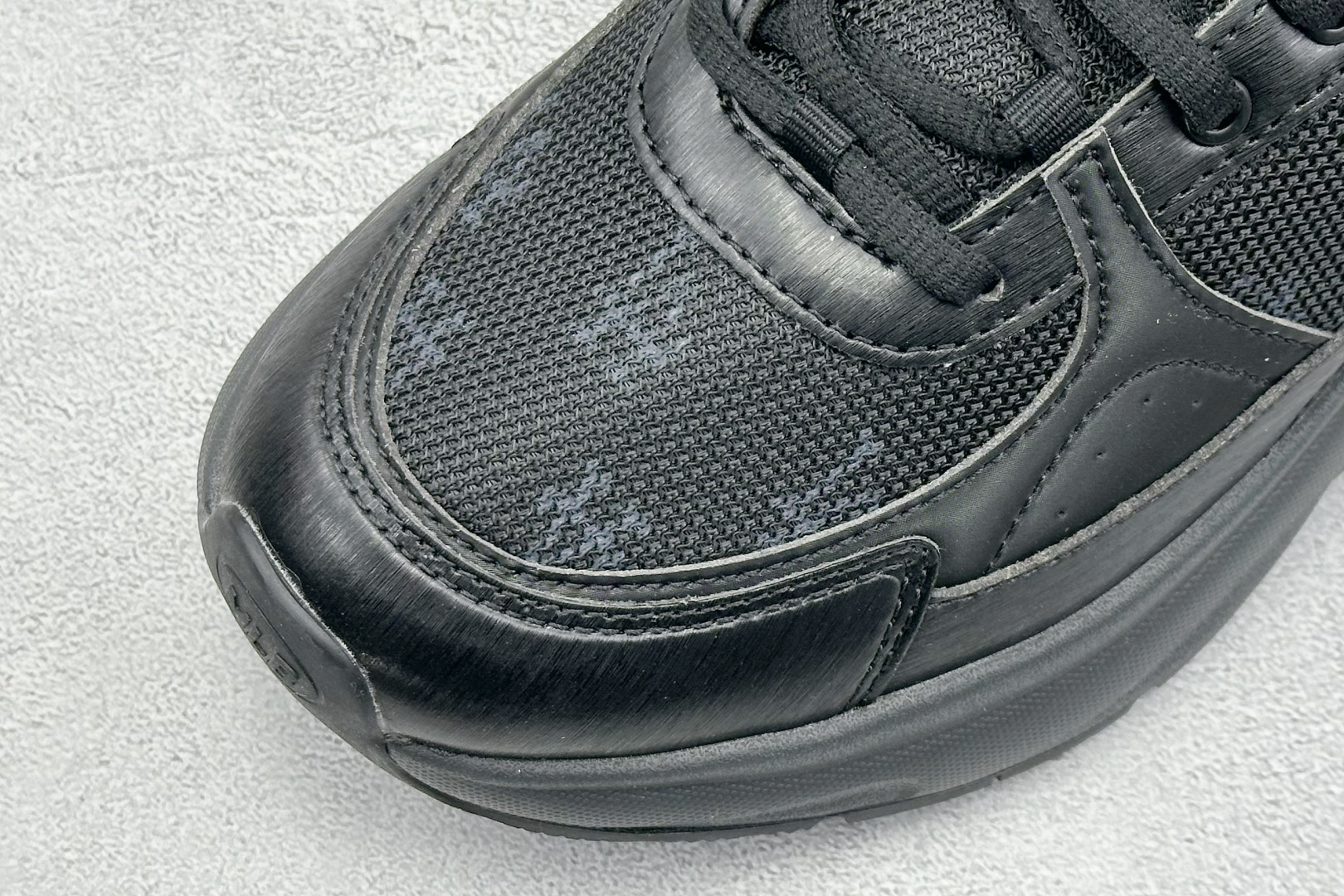福利特价 终端放店
MLB Chunky Runner Fastball 24SS复古舒适 织物合成革防