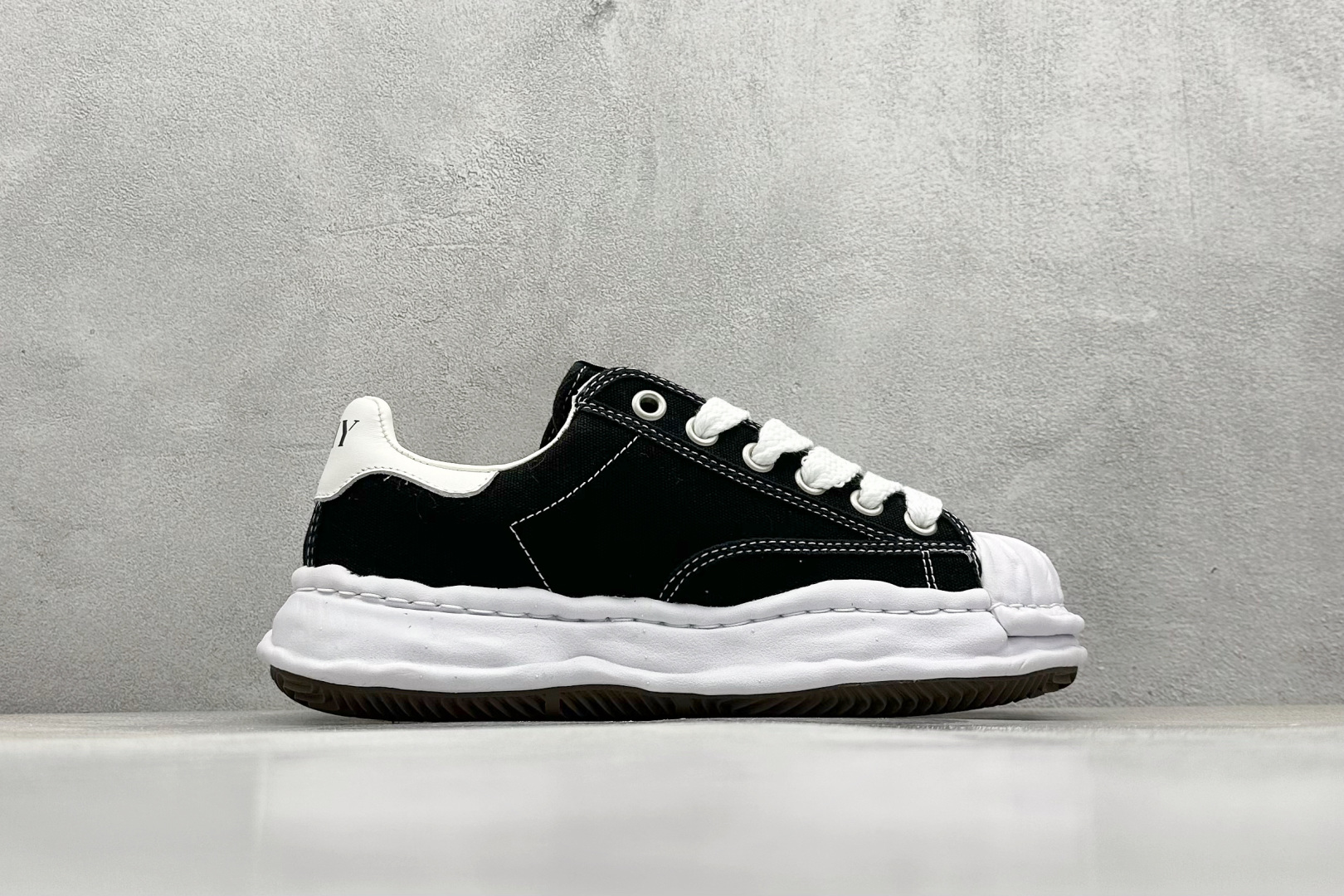 福利特价 终端放店
三原康裕品牌MMY/Maison MIHARA YASUHIRO Original 