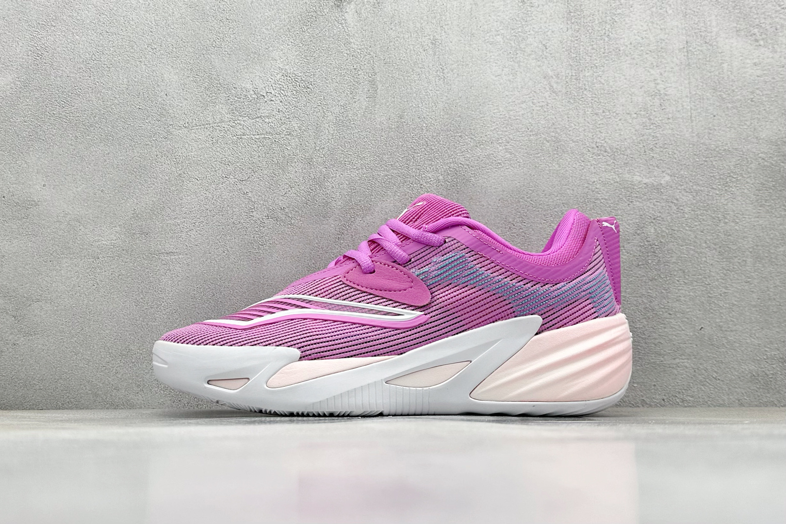 终端放店
GJR版 PUMA All-Pro Nitro 彪马舒适耐磨低帮实战篮球鞋
鞋身材质运用轻