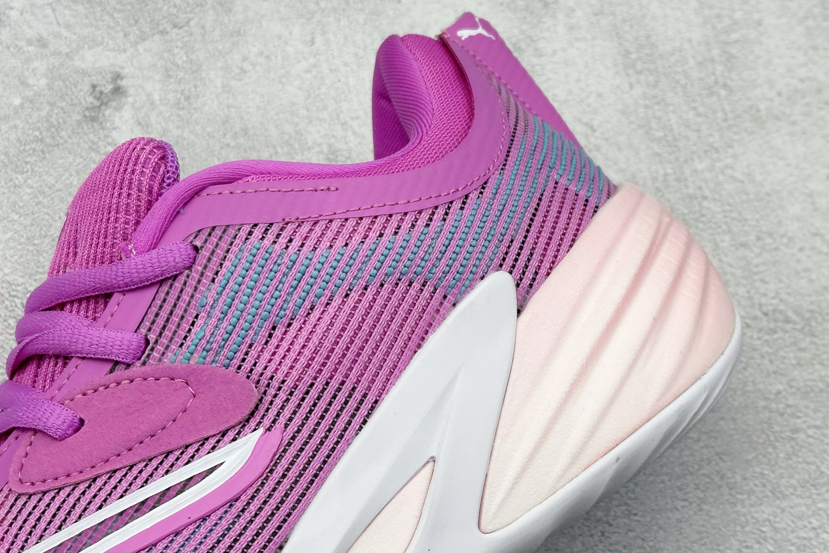 终端放店
GJR版 PUMA All-Pro Nitro 彪马舒适耐磨低帮实战篮球鞋
鞋身材质运用轻