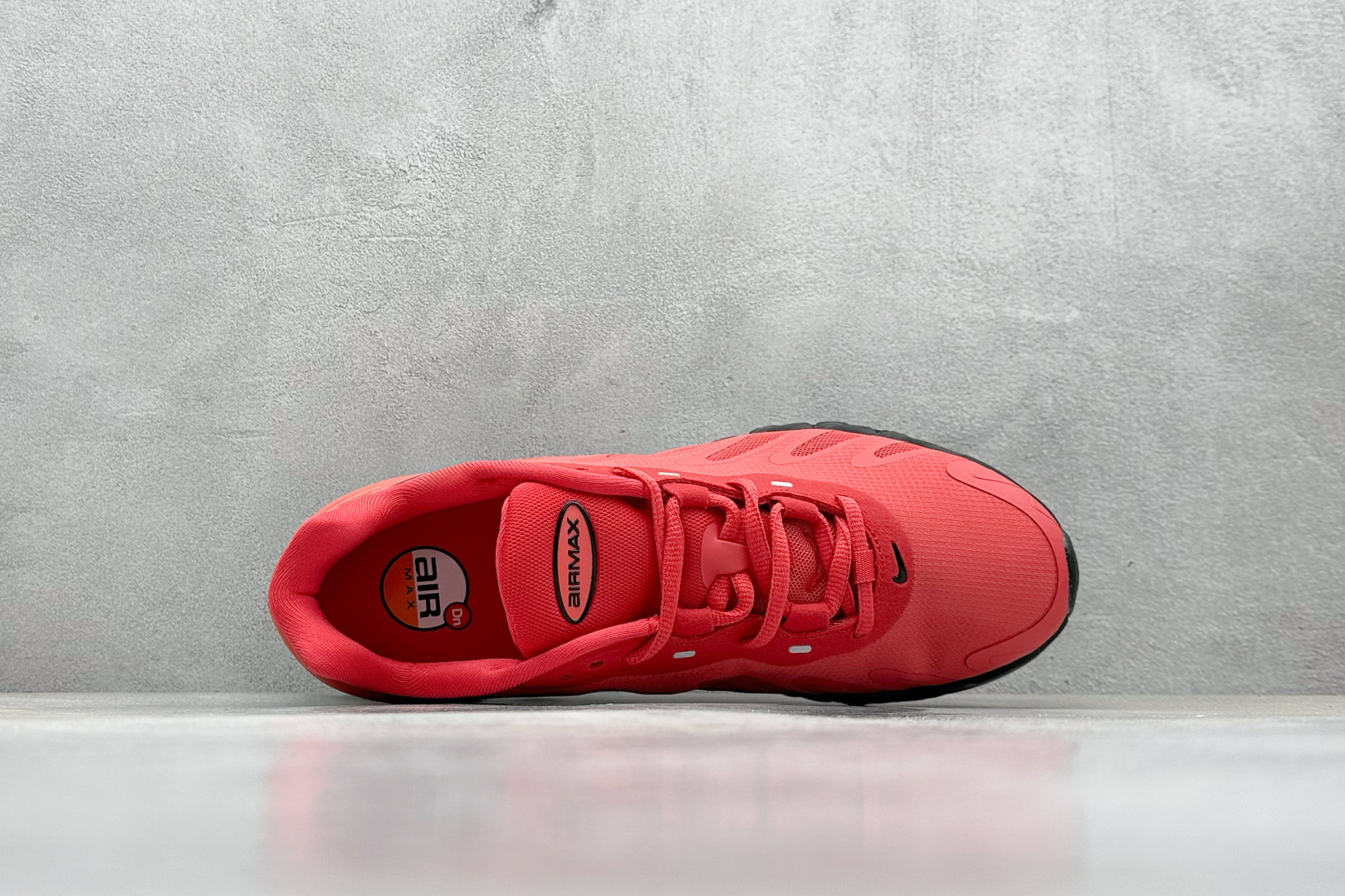  终端放店
YH版 Nk Air Max Dn8 耐克运动舒适减震气垫跑步鞋
#鞋款旨在透过 Dyna