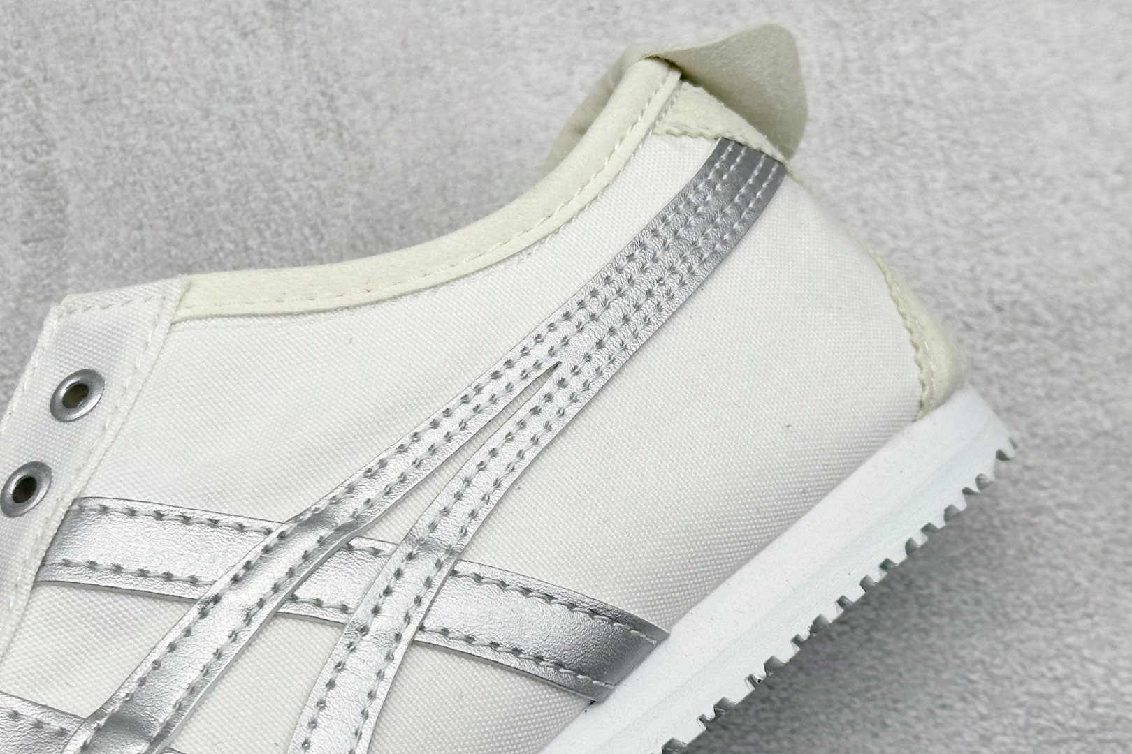  终端放店
GS版 鬼塚虎/Onitsuka Tiger Mexico 66 Slip-On 墨西哥帆布