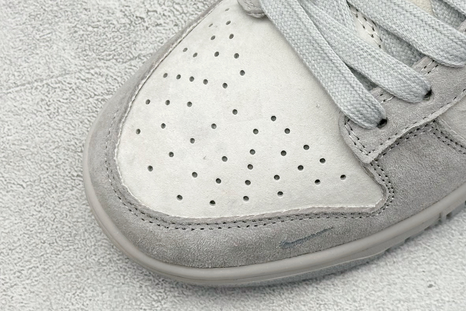  终端放店
XC版 Nk Dunk Low 北面CDG联名-浅灰 三方联名 SB低帮休闲板鞋
#美国著名