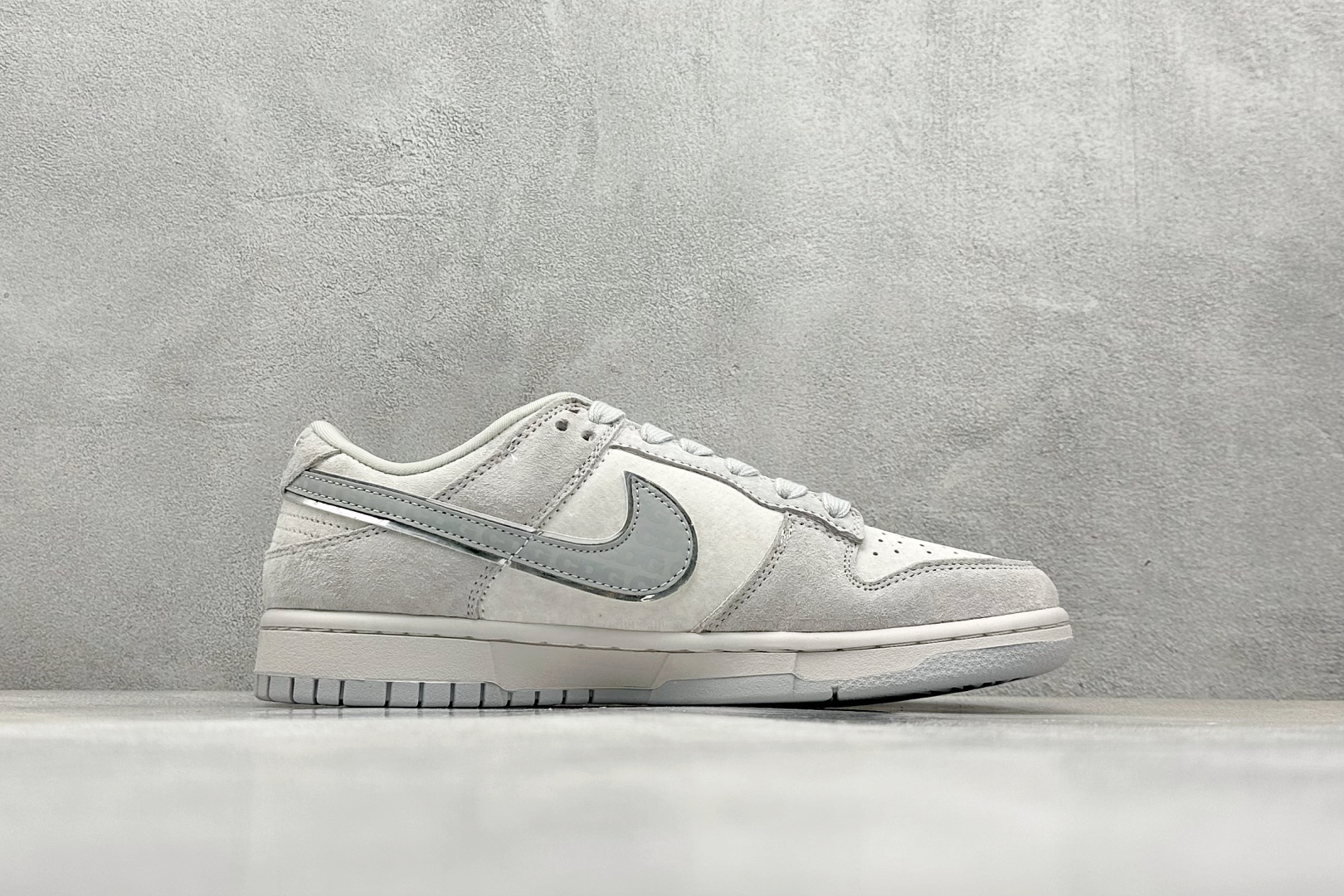  终端放店
XC版 Nk Dunk Low 北面CDG联名-浅灰 三方联名 SB低帮休闲板鞋
#美国著名