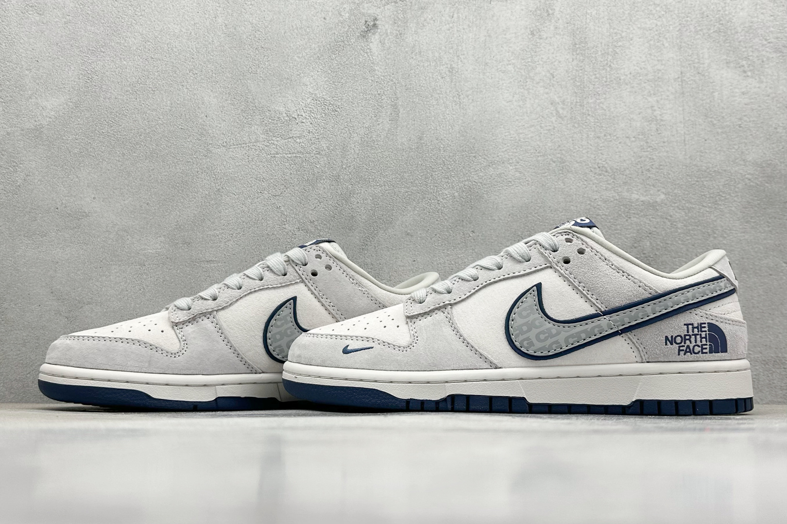  终端放店
XC版 NIKE SB Dunk Low 北面联名
性价比天花板 尝鲜先行版
原装头层材料 