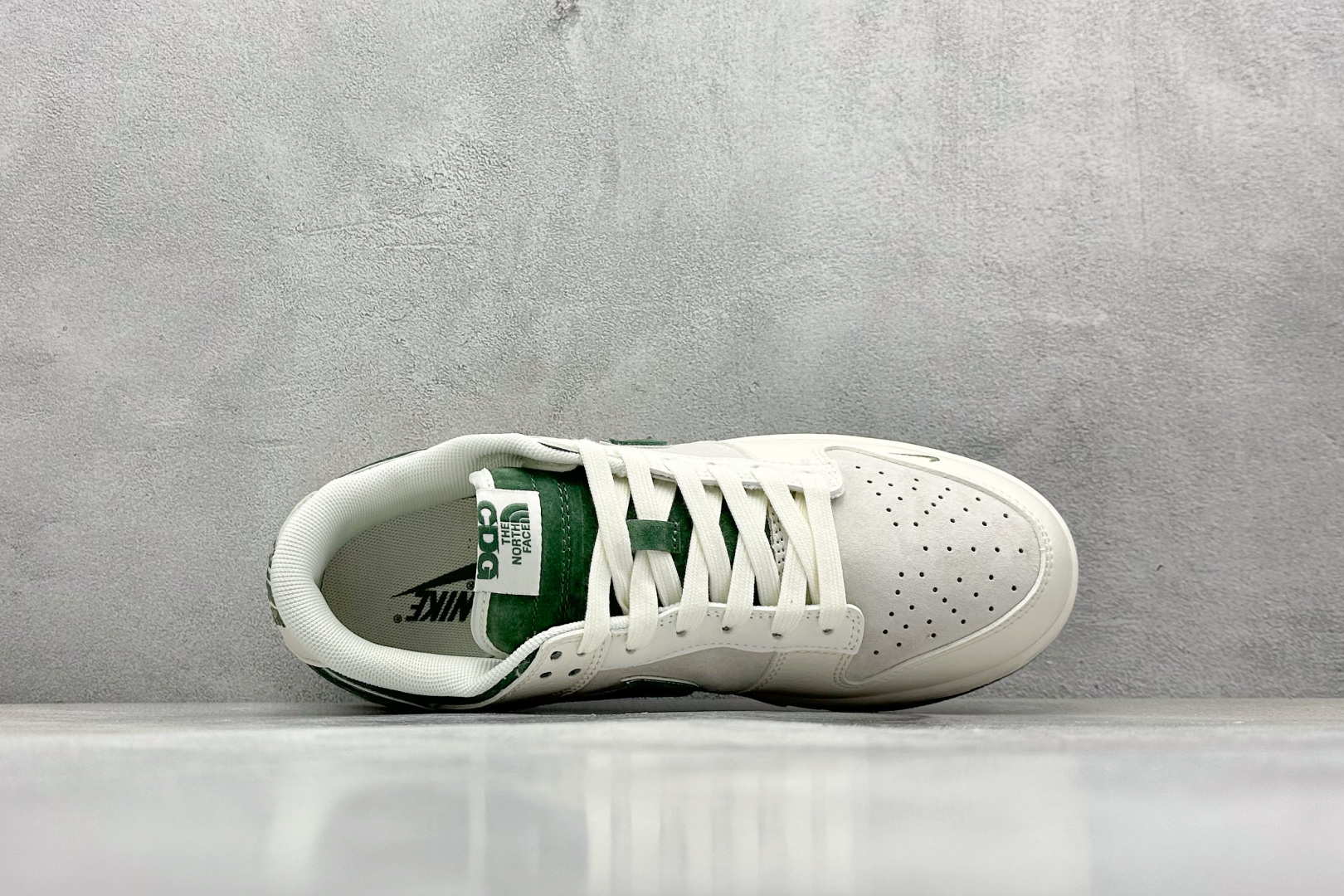  终端放店
XC版 NIKE SB Dunk Low 北面联名
性价比天花板 尝鲜先行版
原装头层材料 