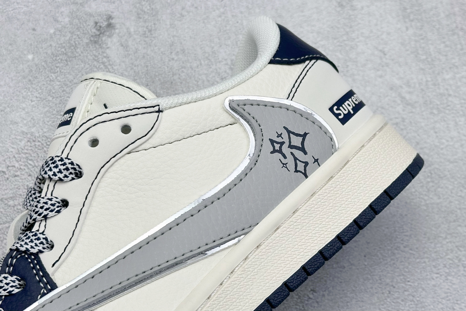  终端放店
XC版 Travis Scott x Fragment Design x Air Jorda