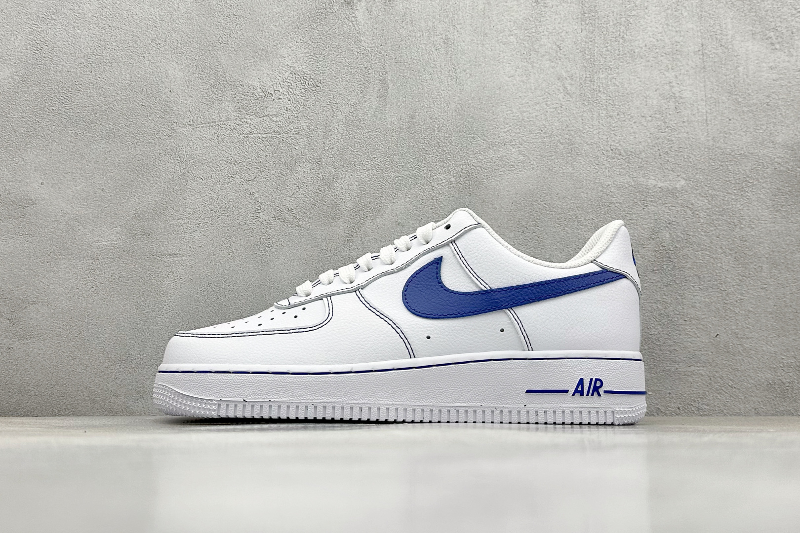  
Nike Air Force 1 Low 07 白蓝
原楦头原纸板 打造纯正低帮空军版型
专注外贸渠