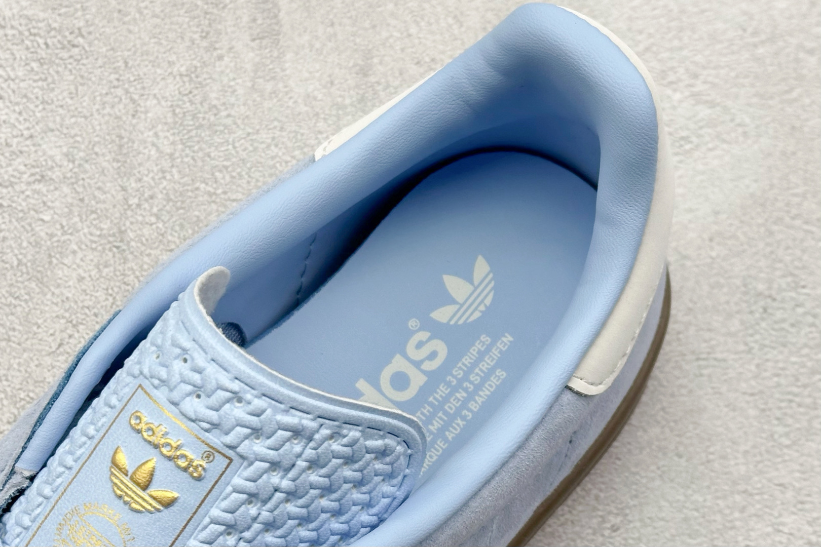  
Adidas Originals Gazelle Indoor 三叶草复古休闲防滑耐磨低帮板鞋
#