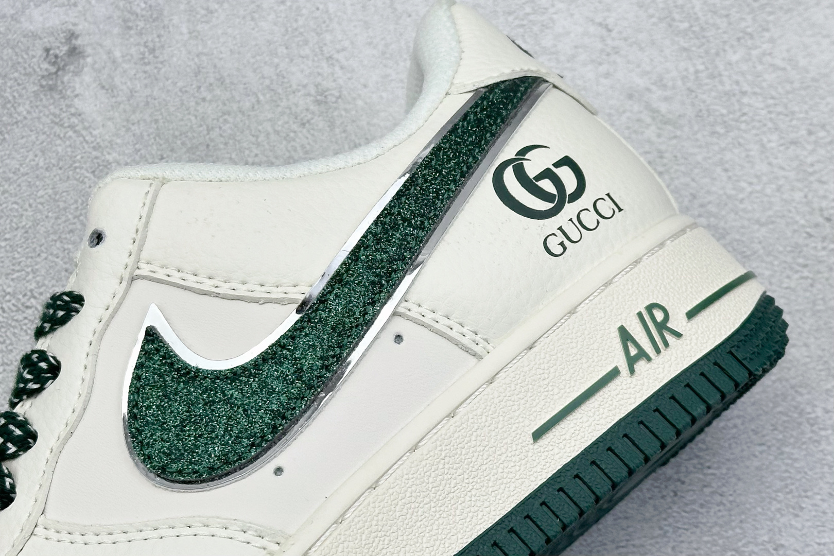  
Nike Air Force 1 Low 07 x GUCCI 白绿小钩
原楦头原纸板 打造纯正低帮
