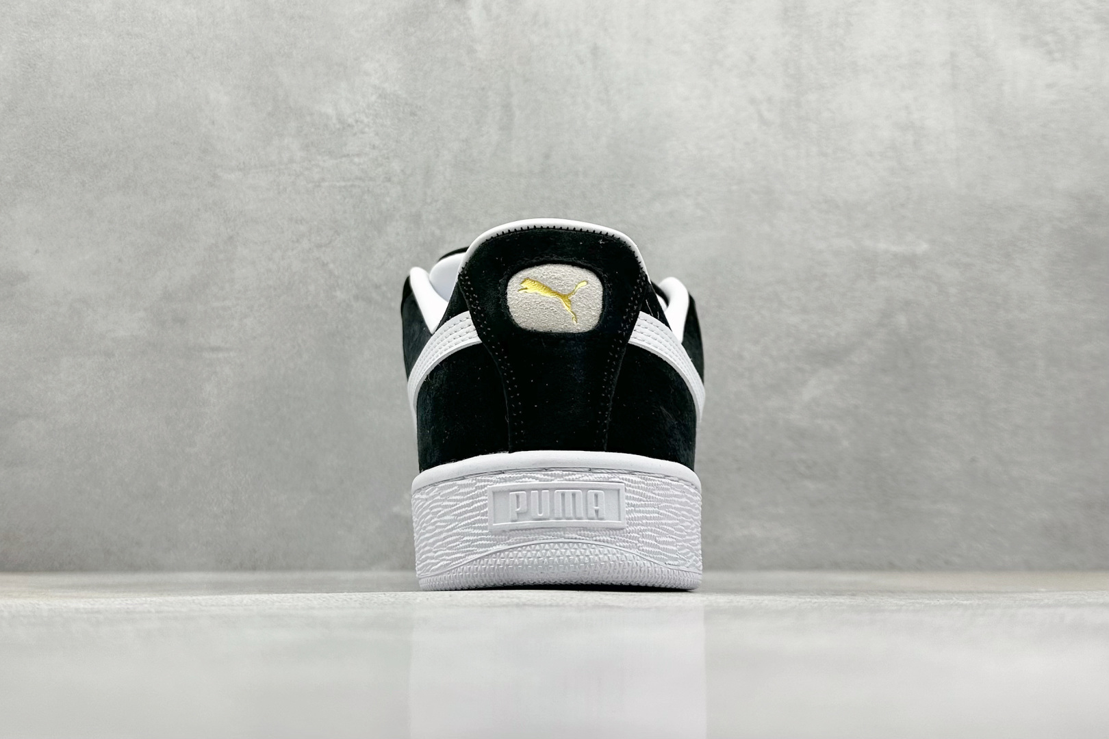  
RS版 Puma Suede XL 彪马 复古休闲板鞋 

货号：-02
尺码：36 37 37.